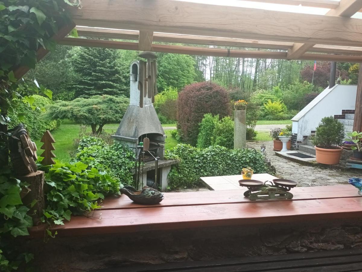 U Myslivce Apartment Chřibská Bagian luar foto